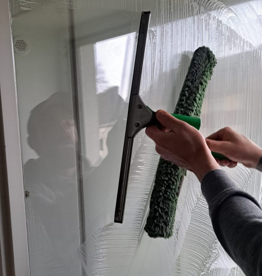 HN Glas und Gebäudereinigung Lindenstr 210. Mönchengladbach